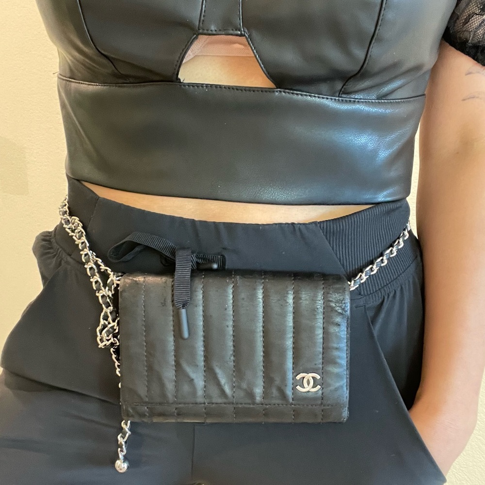 ❌SOLD❌💯 CHANEL WALLET ON CHAIN